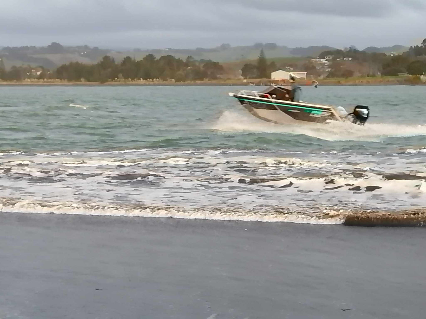 Foil 550. 18ft Semi-foiling Catamaran - Hydrolab Marine